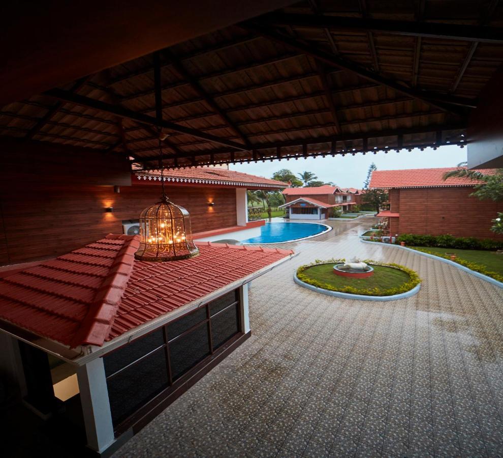 Sea Queen Beach Resort & Spa Colva Exterior photo